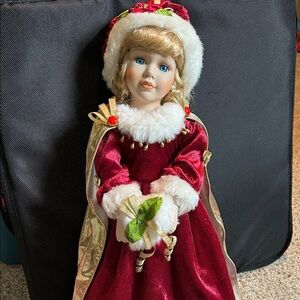 Vintage 1999 heritage signature collection  doll